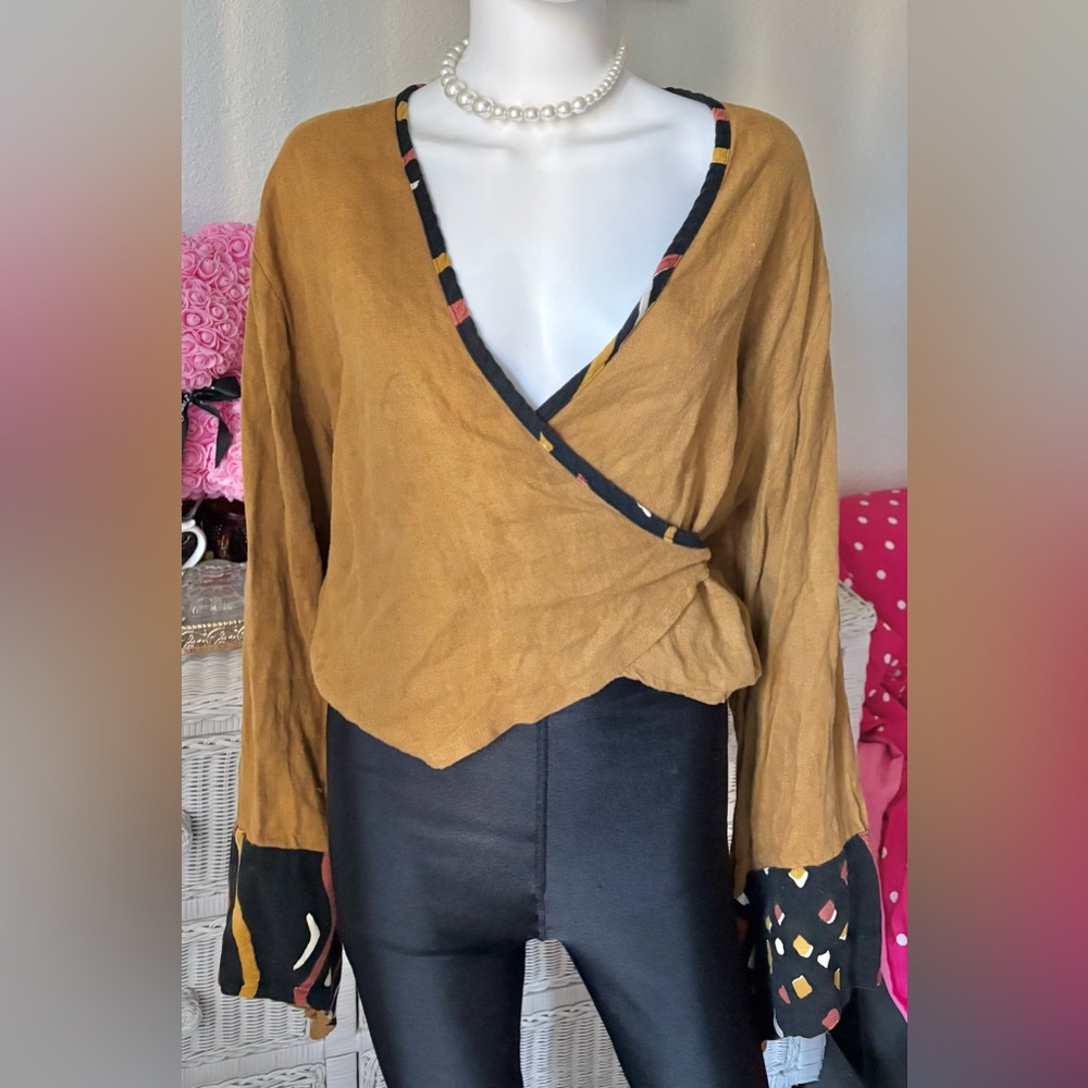 Aziz Faux Wrap Top Bell Sleeves X-Long Low Cut Flare Cuffs Yellow Black Size XL